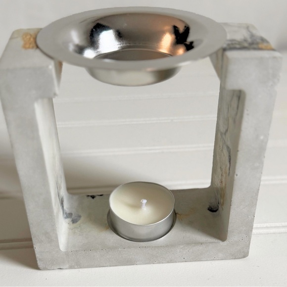 Modern Concrete Wax melt warmer oil, Essential Oil Diffuser, Minimalistic Decor. - Picture 2 of 4
